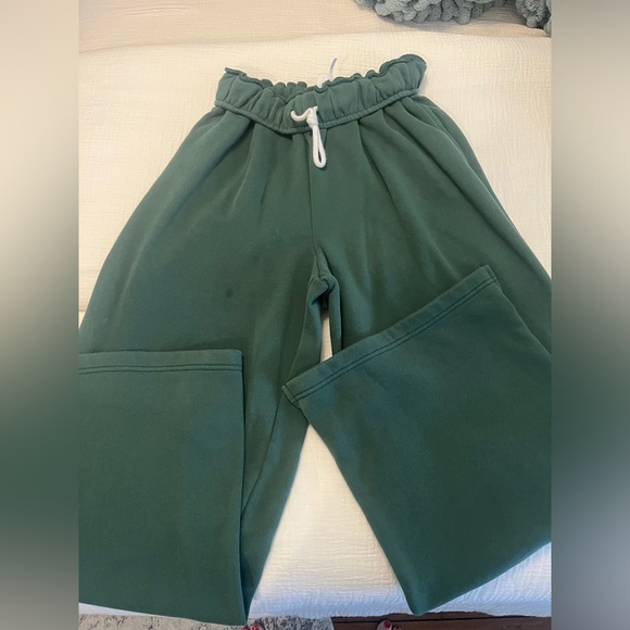 Urban Outfitters Forest /Pine Green Mid Weight Soft Sweats! - Picture 1 of 4